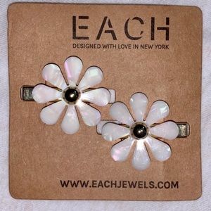 Each Jewels Flower Barrette Set